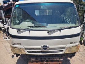 Hino Dutro (XZU4) Cabin Shell - Wide Cab - Manual - 2003-2011 (CN5736)