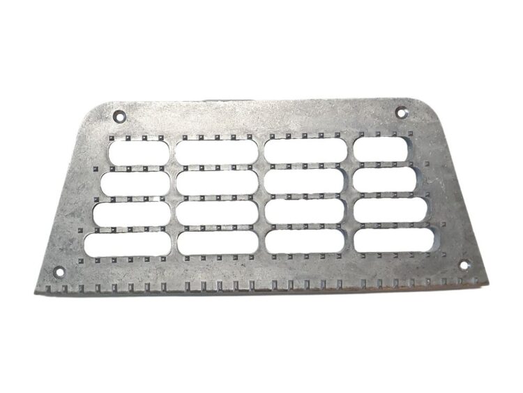 DAF, DF94, European Makes, XF105- Step Plate - RH Right Hand (Drivers Side)=LH Left Hand (Passengers Side) – Upper – XF105 (05-13), DF94-030U-0, 673144