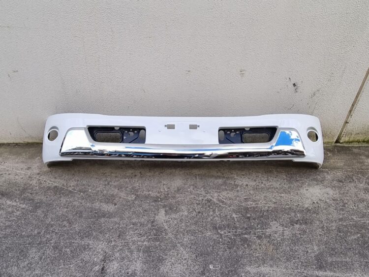 300 SERIES, DUTRO, HI300, HINO, Japanese Makes- Front Bumper Bar – Without Fog& With Radar – Wide Cab – Second Hand – 300 Series/Dutro (10/11-On), HI300-000C-SHD
