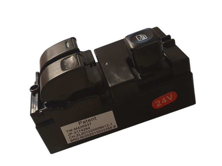 Door Window Switch R/H - Electric - 700 Series (04-18) - Image 3