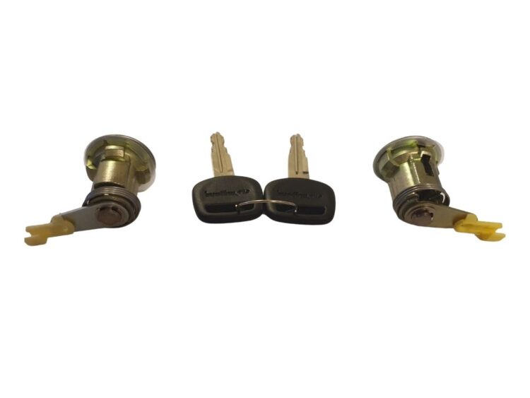 Door Lock & Key Set R/H = L/H - FB/FC (96-02) - Image 2