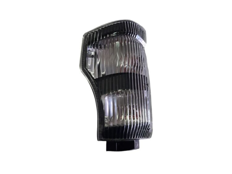 Corner Lamp L/H - Clear Outer Edge - N Series (12/04-08) - Image 3
