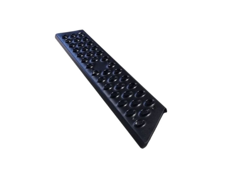 Front Apron Step Plate - Lower - Actros Mega Space MP2 (03-08) - Image 4