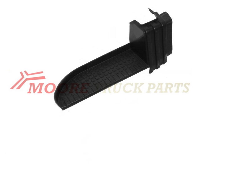 Japanese Makes, MAZDA, MZ96, T SERIES, T3500- Step Plate - RH Right Hand (Drivers Side)– Rubber – T3500 (81-89), MZ96-030-1