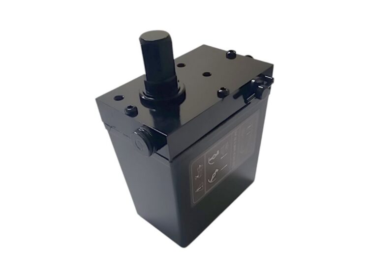 Cabin Tilt Pump - Lower - FH/FM (95-02)