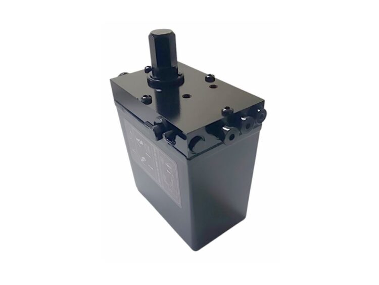 Cabin Tilt Pump - Lower - FH/FM (95-02) - Image 2