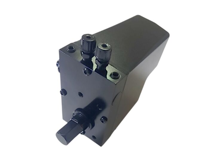 Cabin Tilt Pump - FE/FL (06-13) - Image 2