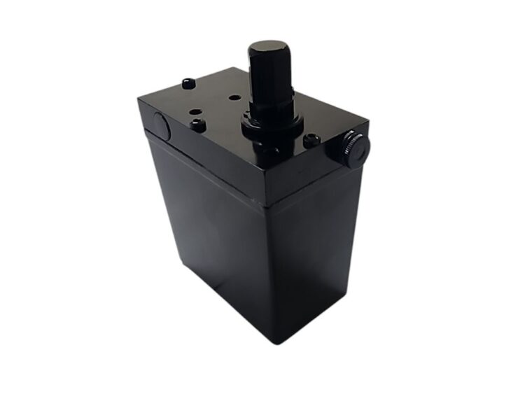 Cabin Tilt Pump - FM (13-20) - Image 4
