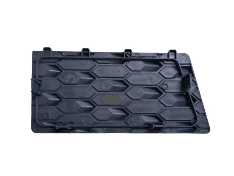 Grille Garnish L/H - Lower - FM (20-On) - Image 2